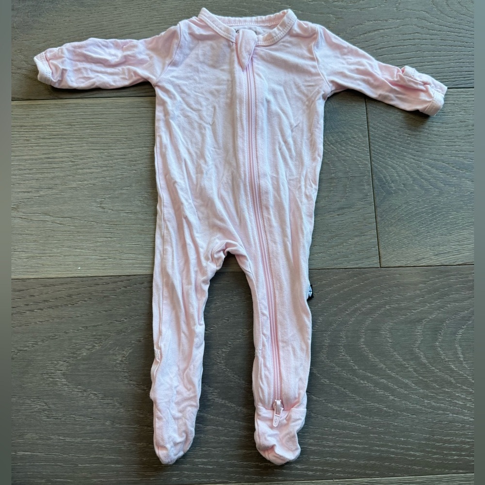 Kyte Baby Light Pink Bamboo Zipper Footie Pajamas Infant Sleeper